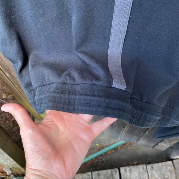 Gymshark Box Utility Long Sleeve Cut Out Elbow Crop Top In Black Sz S - Picture 8 of 15